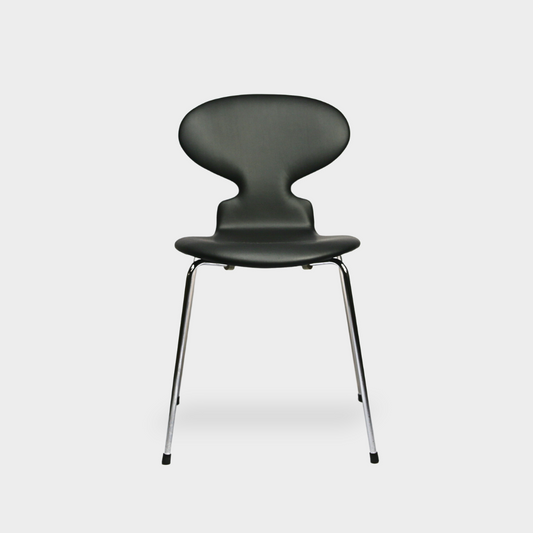 Arne Jacobsen 'Myran' i Soft Black 