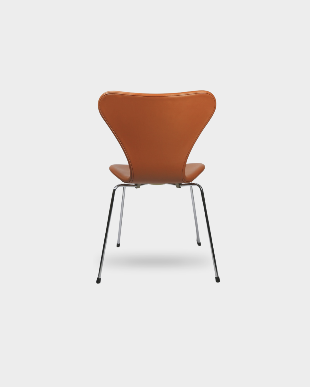 Arne Jacobsen, Syveren stol i Soft Walnut